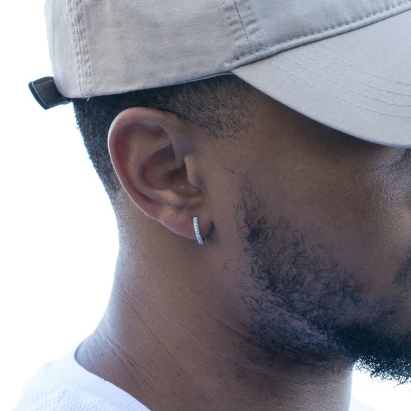 Thin White Gold 925 Sterling Silver Elegant Iced CZ Men's Huggie Hoop Earrings - Picture 4 of 4